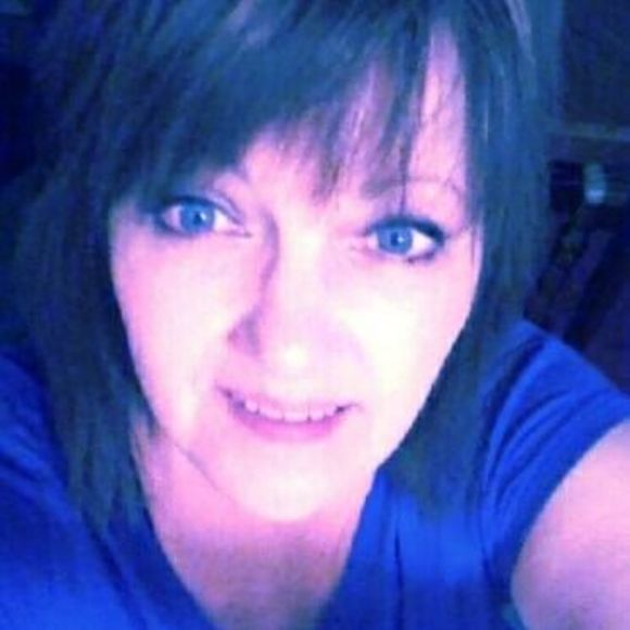 Profile Picture of Chris Poch (@christinapoch1) on Poshmark