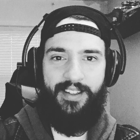 Profile Picture of Hunter Poole (@hp2025) on Poshmark