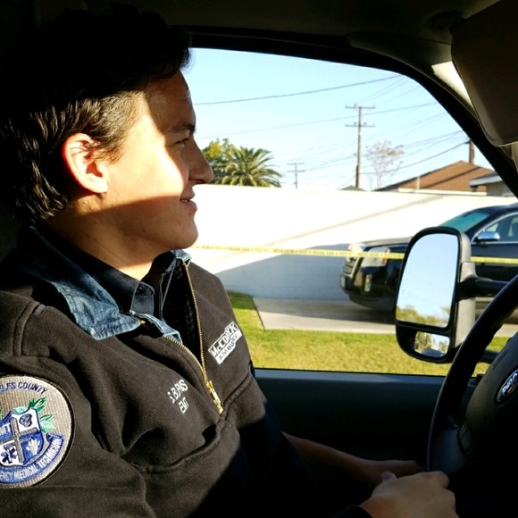 Profile Picture of Stephen Burns (@s_burns94) on Poshmark