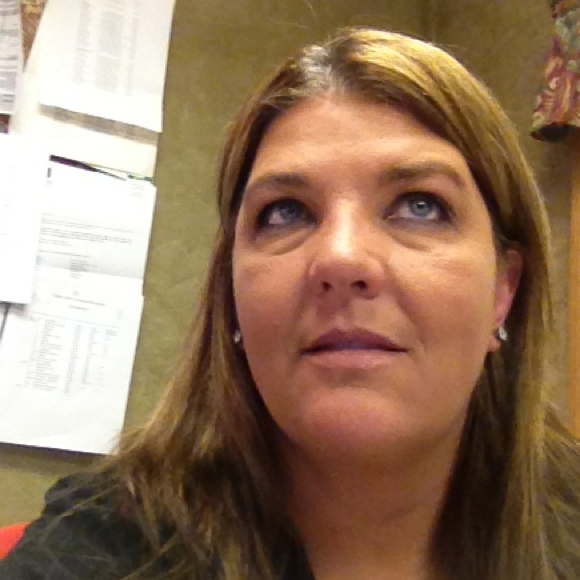 Profile Picture of Rhenda Gills (@rhenda2) on Poshmark