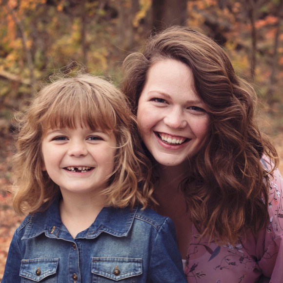 Profile Picture of Regan Moore (@spiffybabe89) on Poshmark