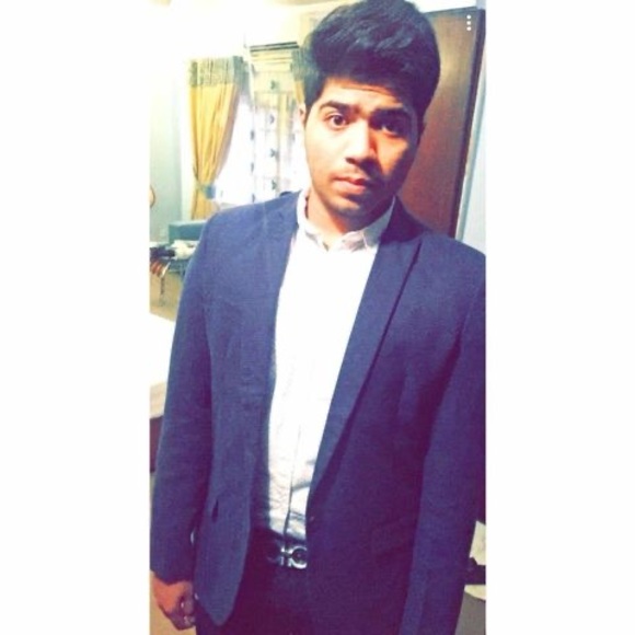 Profile Picture of Esar Ali (@esar_ali) on Poshmark