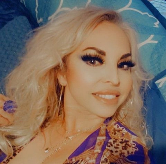 Profile Picture of Rosa Torrez (@rtorrez09) on Poshmark