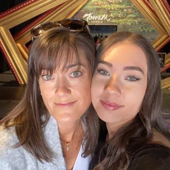 Profile Picture of Cathy Mackay (@samncath7) on Poshmark