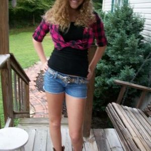 Profile Picture of Becky Miller (@becky7365) on Myspace