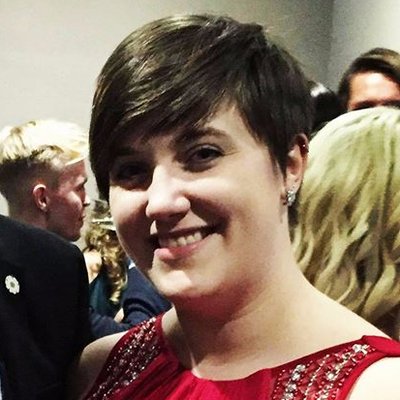Profile Picture of Elizabeth Espy (@HulabaZoo) on Twitter