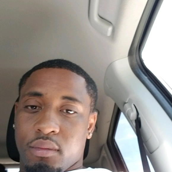 Profile Picture of Andrew Clayton (@drizze) on Poshmark