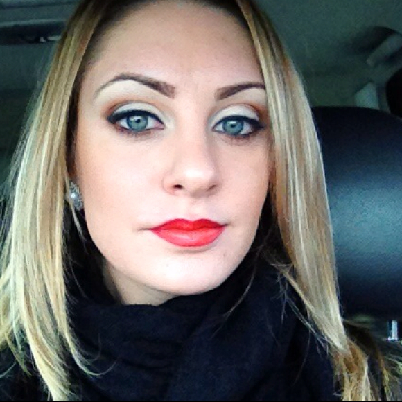 Profile Picture of Lisa Strollo (@lisachristian) on Poshmark