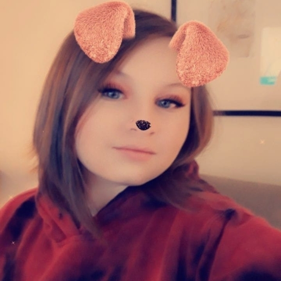 Aspen Brooks - Poshmark Profile Picture of Aspen Brooks (@aspenbrooks) on Poshmark