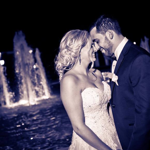 Profile Picture of Stephanie Morrone (@alotlikelove353) on Poshmark