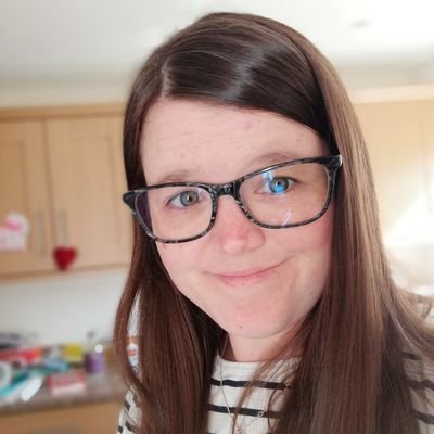 Profile Picture of Helen Scott (@HelenScott88) on Twitter