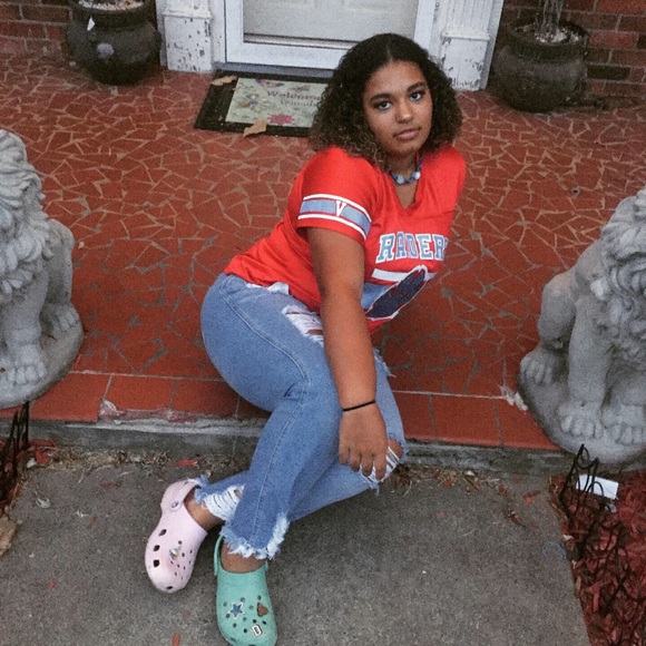 Profile Picture of Madison Houpe (@madison_houpe) on Poshmark