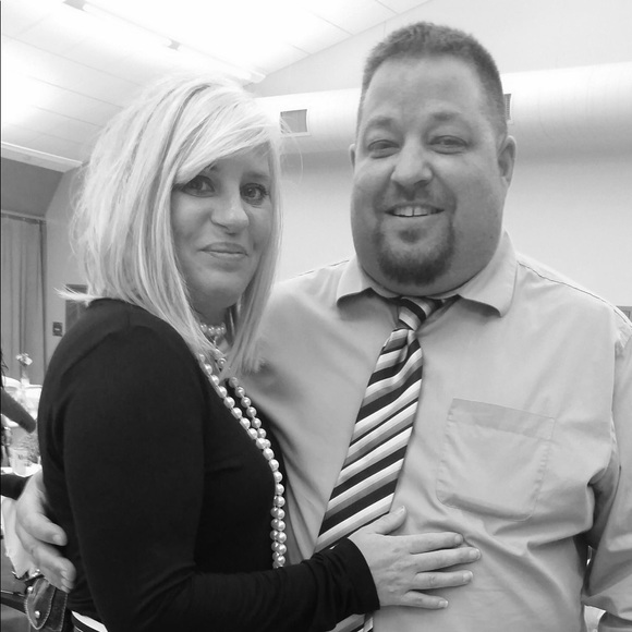 Profile Picture of Tracey Villmow (@traceyvillmow) on Poshmark