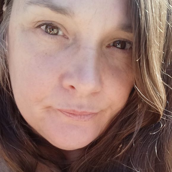 Profile Picture of Nikki Waldron (@nikkiwaldron850) on Poshmark