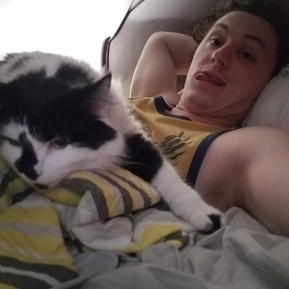 Profile Picture of Alex Cote (@amc28574) on Poshmark