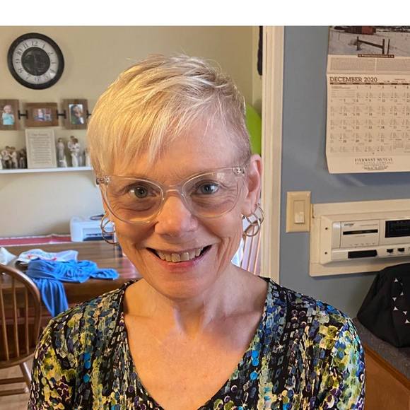 Profile Picture of Marsha Goodwin (@cellogoodwin8) on Poshmark