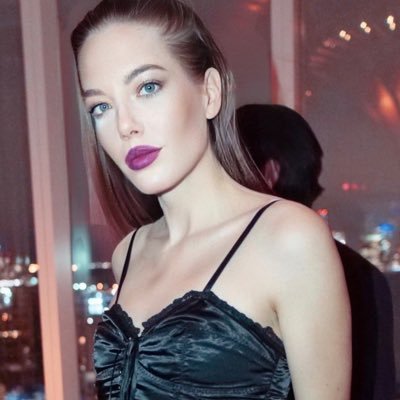 Profile Picture of Julia Kristin (@JuliaKristin) on Twitter