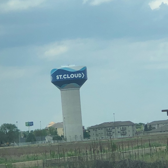 Profile Picture of Erica Abbott (@emca30793) on Poshmark