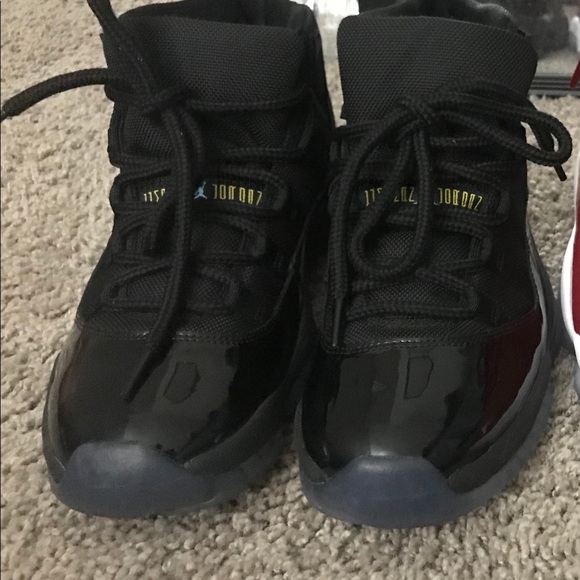 Profile Picture of Kenneth john Sagon (@knksgn) on Poshmark