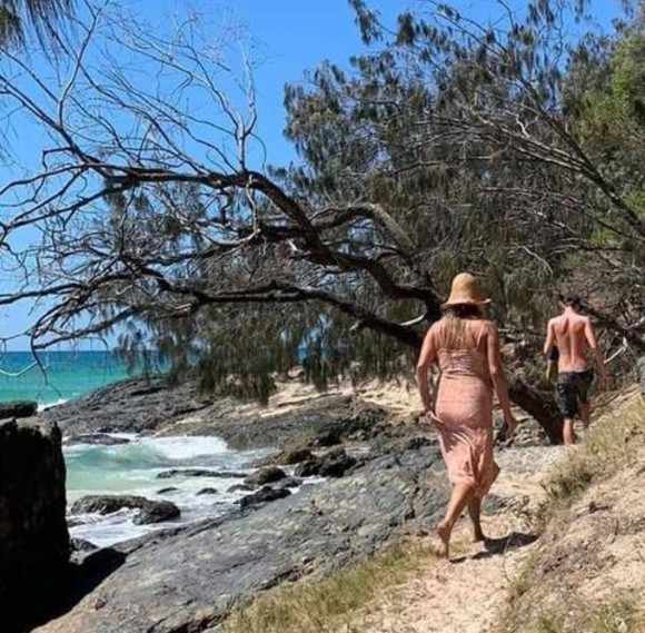 Profile Picture of Alicia Wyer (@gypseawandering) on Poshmark