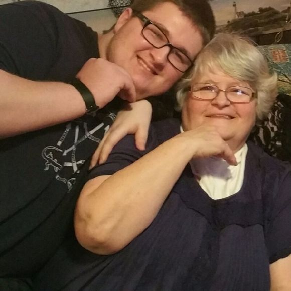 Profile Picture of Karen Kamasky (@boneyfinger) on Poshmark