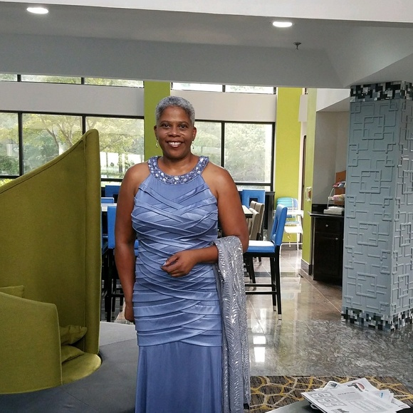 Stephenie Williams - Poshmark Profile Picture of Stephenie Williams (@strawberry1021) on Poshmark