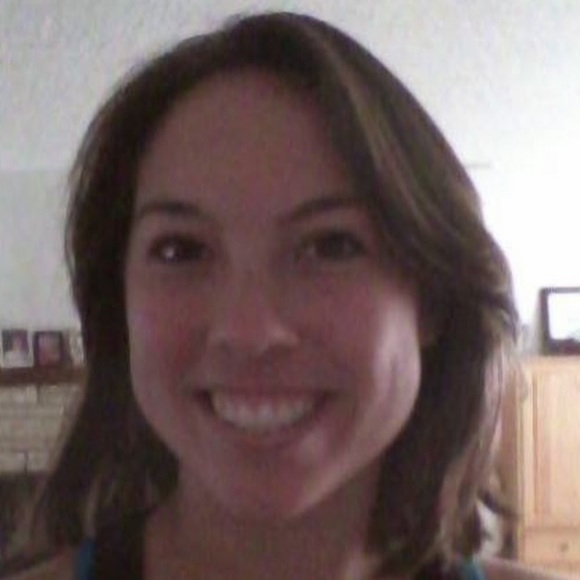 Profile Picture of Sacha Clow (@sachaclow) on Poshmark