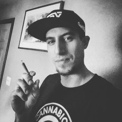 Profile Picture of Nicholas Darden (@sdkblazer420) on Twitter