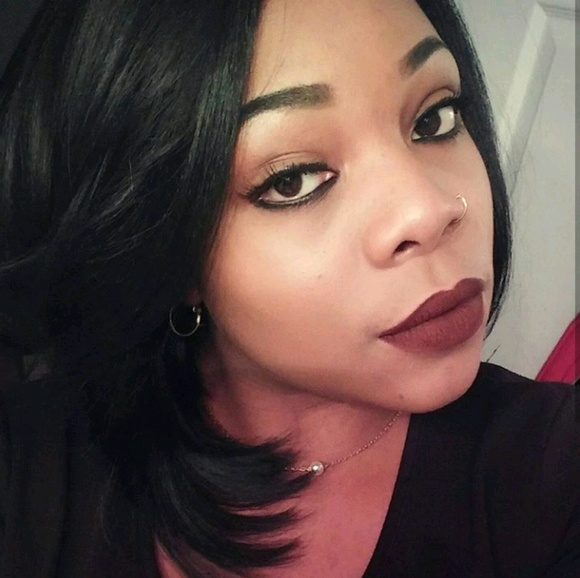 Profile Picture of Maya Leandria (@maya144) on Poshmark