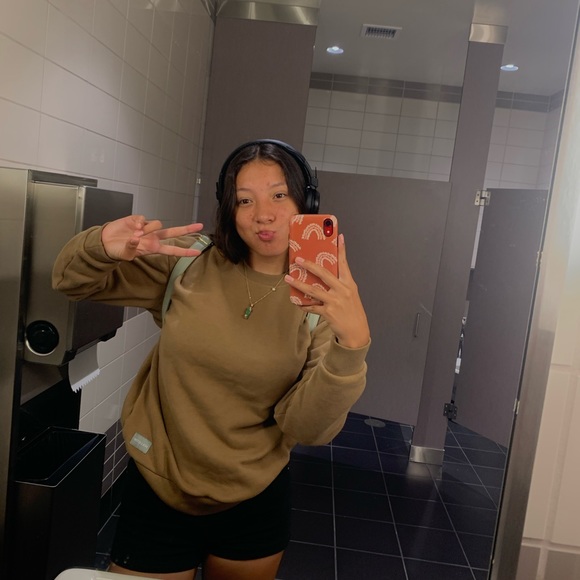 Profile Picture of Kaila Brezee (@kailabrezee) on Poshmark