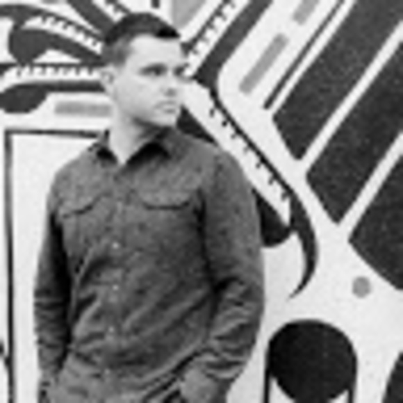 Profile Picture of Brett Ross (@brettross33) on Poshmark