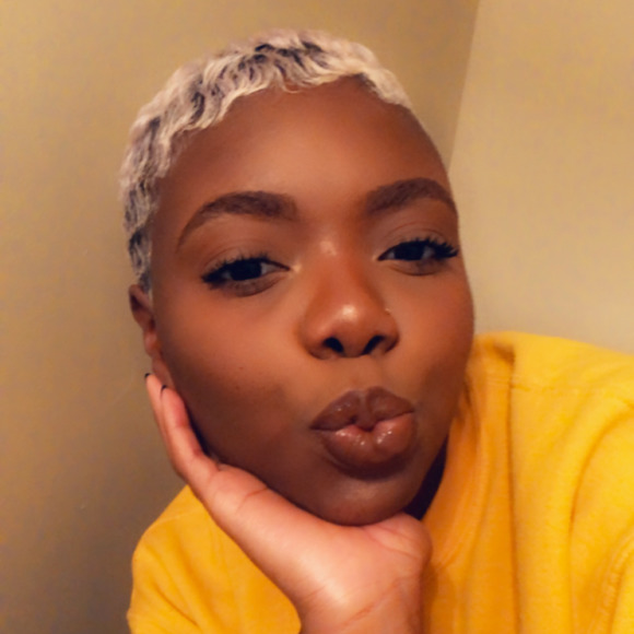 Profile Picture of Terryn Bostick (@tbosttick) on Poshmark