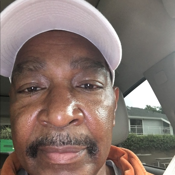 Profile Picture of Calvin Campbell (@poshmark_46) on Poshmark