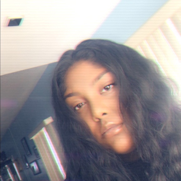 Madison Kissoon - Poshmark Profile Picture of Madison Kissoon (@madi_k02) on Poshmark