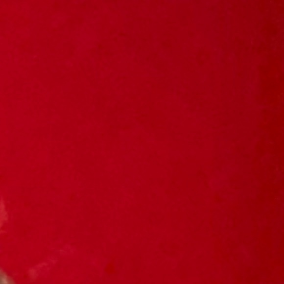 Profile Picture of Charlize Panczak (@charlizepanczak) on Poshmark