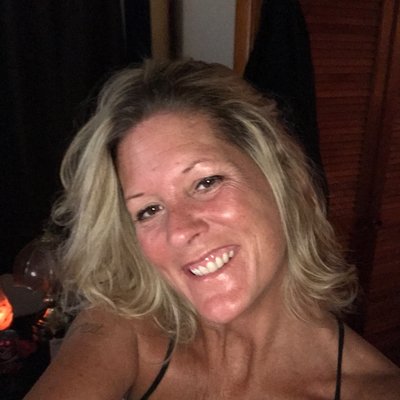 Profile Picture of Lori Johnson (@LoriCoffman10) on Twitter