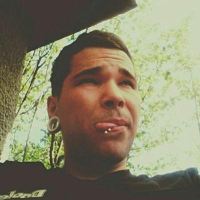 Profile Picture of Michael Mierzwa (@3_KlAtScHkINd_3) on Twitter