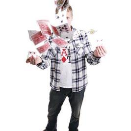 Profile Picture of Alex Robertson (@ArcMagician) on Twitter
