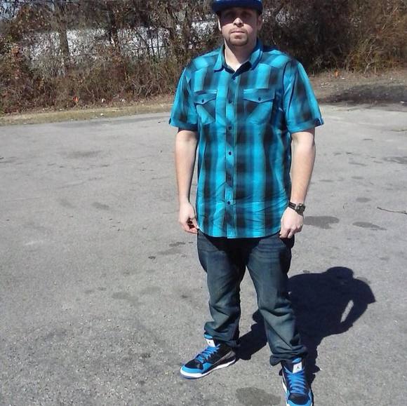 Profile Picture of Terence Chambers (@terence28) on Poshmark