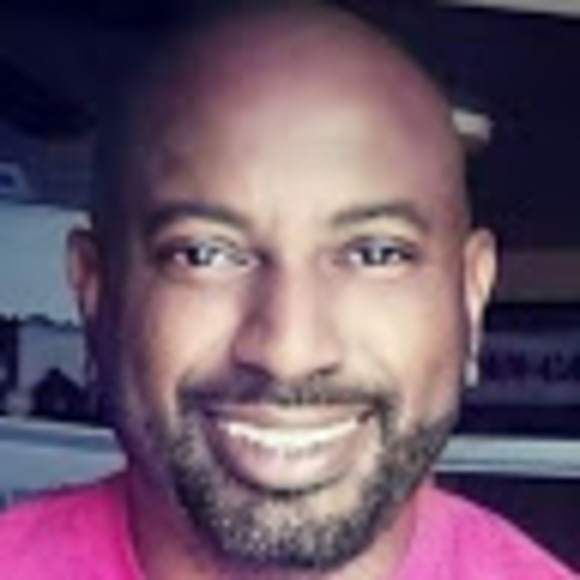 Profile Picture of Keith Andre (@kandre004) on Poshmark