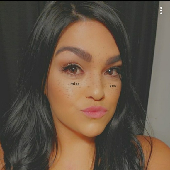 Profile Picture of Kelsey Huffstutler (@khuffstutler364) on Poshmark