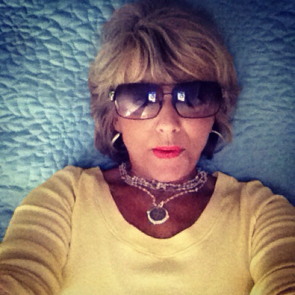 Profile Picture of Lee Moates (@mimilee) on Poshmark