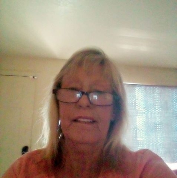 Profile Picture of Nancy Hunter (@nancyjonon359) on Poshmark