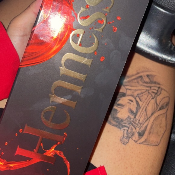 Profile Picture of Alex Yin (@alexyin) on Poshmark