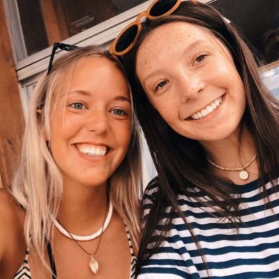 Profile Picture of 𝓂𝒶𝓇𝓎 (@mary_lyons7) on Twitter