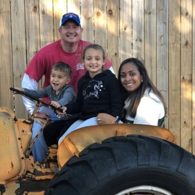 Profile Picture of Dave Moore (@CoachDMoore) on Twitter