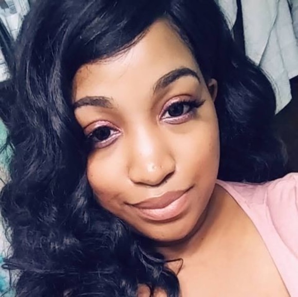 Profile Picture of Lala Diaz (@laladiaz928) on Poshmark