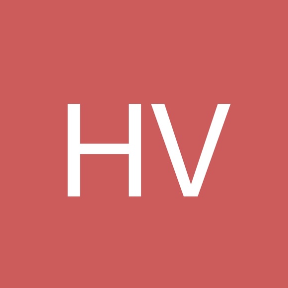 Profile Picture of Hazel Valentine (@valentinehazel) on Poshmark