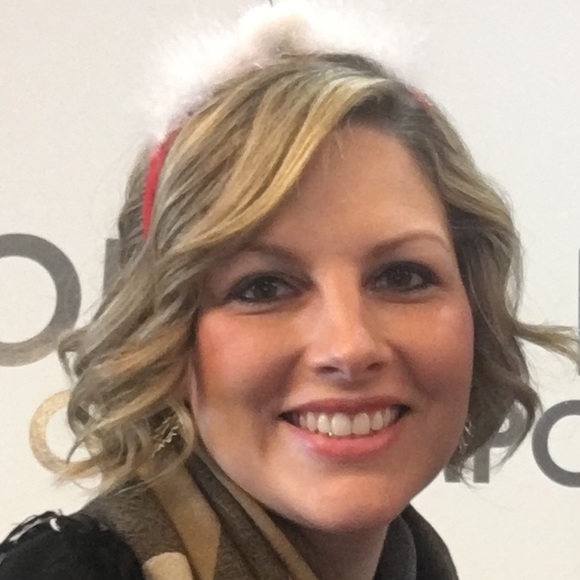 Profile Picture of Teri Litwinko (@teri_litwinko) on Poshmark