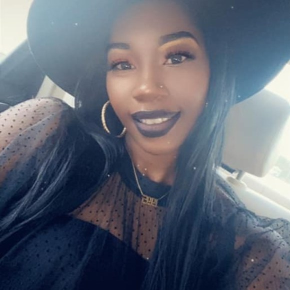 Profile Picture of Alexis Pitre (@alexispitre16) on Poshmark